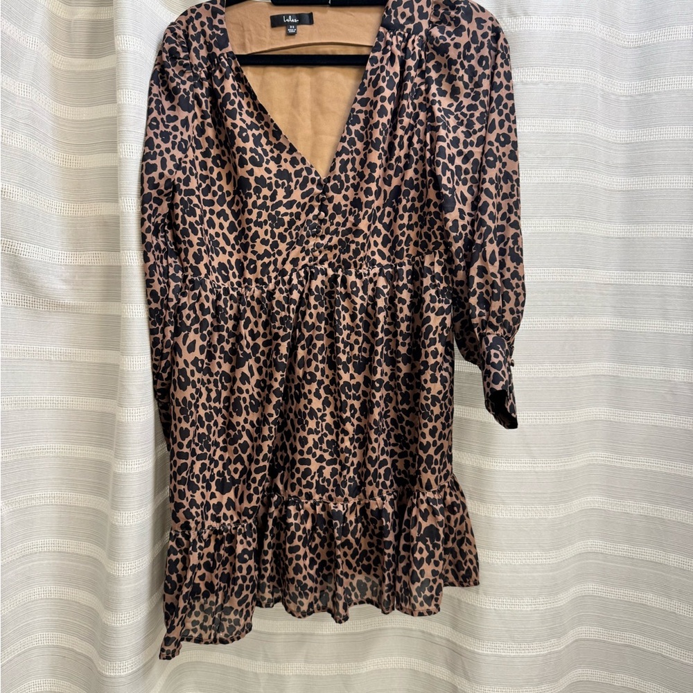 Long-sleeve Lulus Leopard Print V-Neck Dress